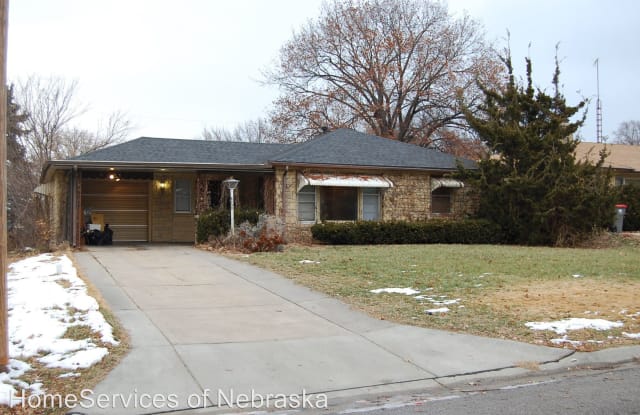 4232 B St - 4232 B Street, Lincoln, NE 68510