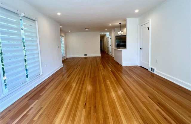 643 East California Boulevard