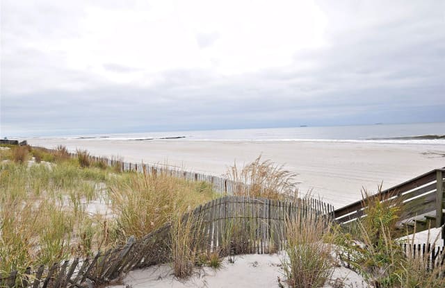 843 Oceanfront - 843 Oceanfront, Long Beach, NY 11561