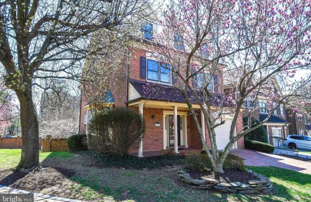 6319 CHAUCER VIEW CIRCLE