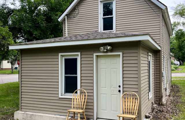 729 West Cavour Avenue