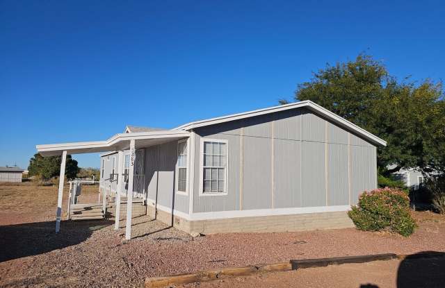 Photo of LARGE 4 BED HOME IN HORSESHOE RANCH ESTATES