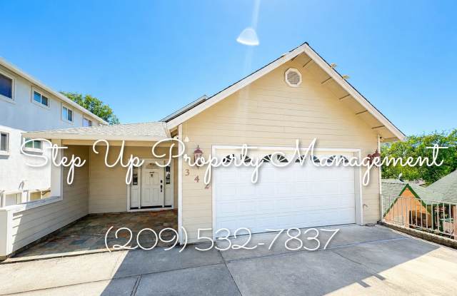 Spacious 3BD/3BA – Lake Access Living in Gated Copperopolis Community