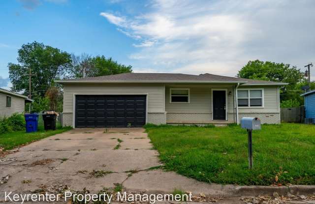 533 E Fort Worth Dr