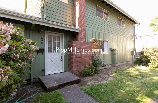 Newly Renovated Two Story Two Bedroom in Beaverton!