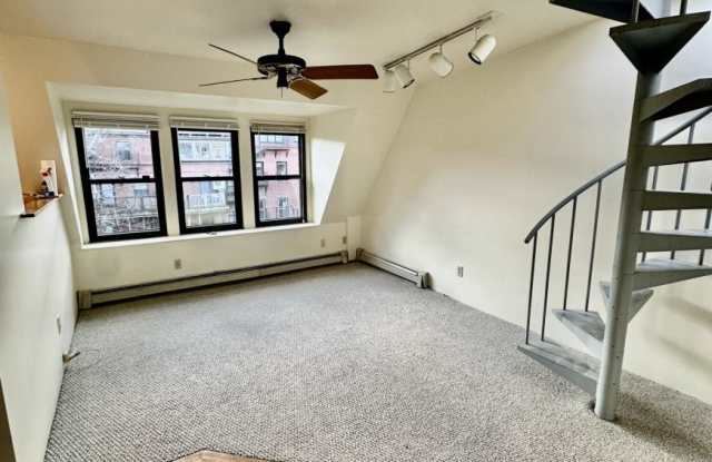 Photo of 132 West Concord