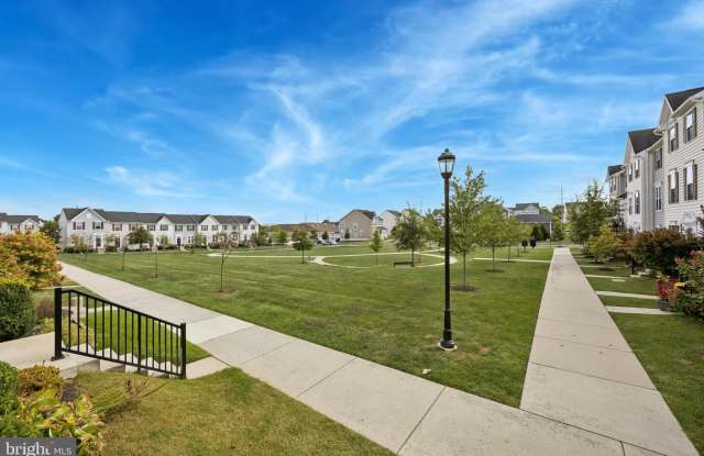 641 WASHINGTON Square