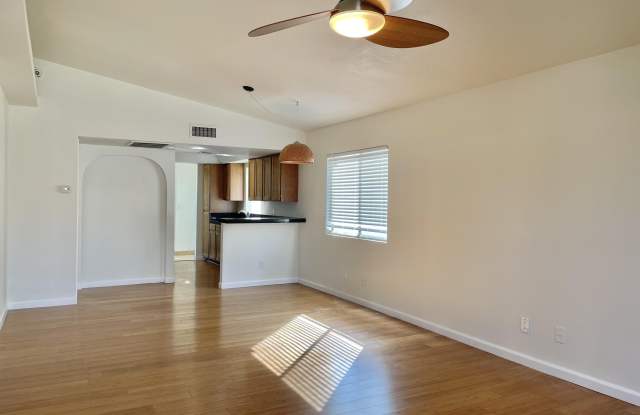 2926 N OREGON Street