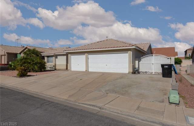 533 Trocadero Street