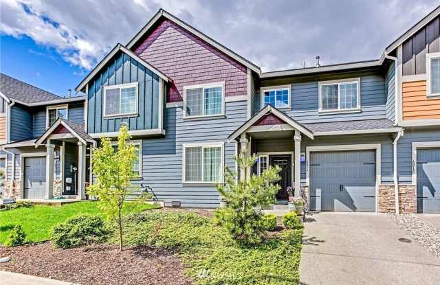 Beautiful Lakeland Hills Townhouse