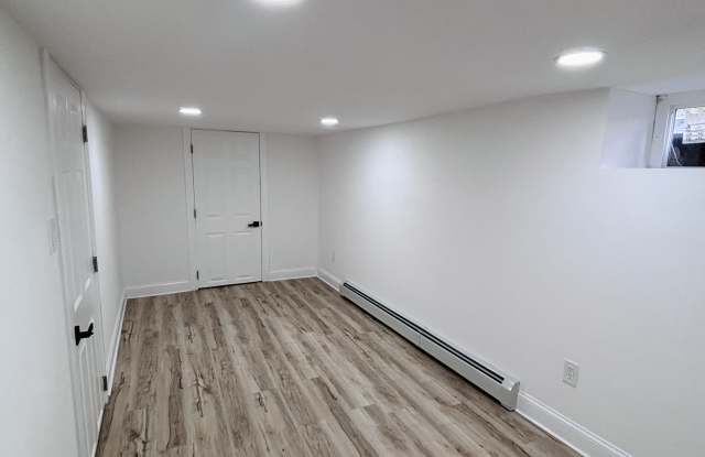 Photo of 48 N York St