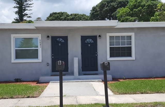 2401 Ave G - 2401 Avenue G, Fort Pierce, FL 34950