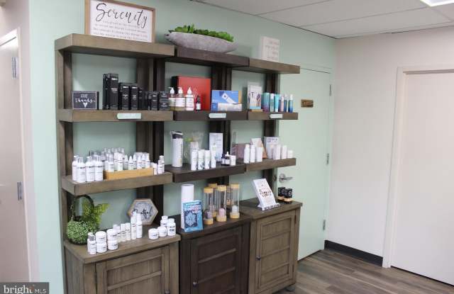 10632 LITTLE PATUXENT Parkway unit: 100