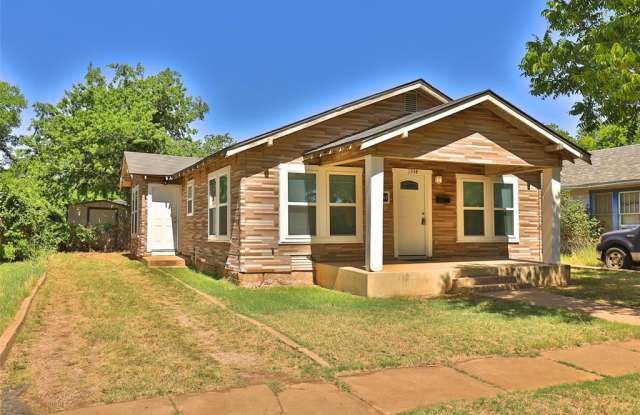 1334 Peach Street - 1334 Peach Street, Abilene, TX 79602