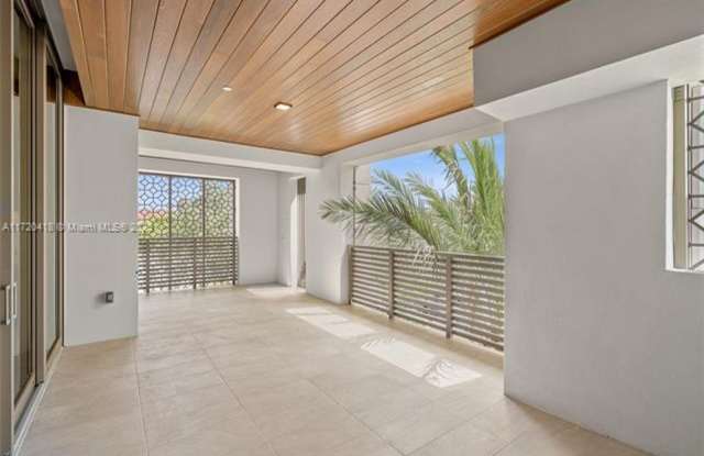 515 Valencia Ave appt 303 (A11720418)