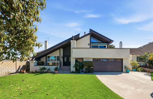 Gorgeously Updated 5 bedroom/3 bath House in Greenbrook!