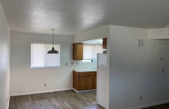 906 Byron Lane