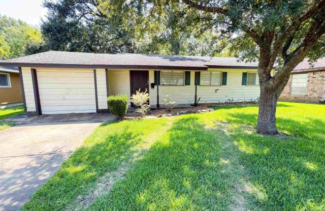 Photo of 165 Smelker Avenue