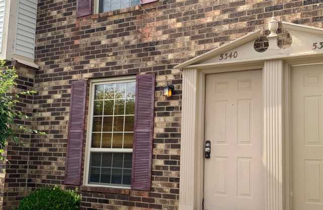 *RENT SPECIAL* Updated 2 Bedroom 1.5 Bathroom Condo with a partially finished basement