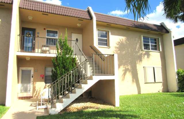 Photo of 120 Lake Meryl Drive