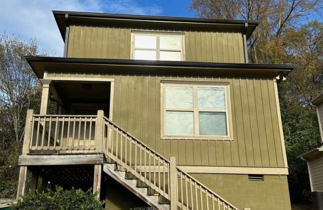 Three Bedroom Off MLK Pre-Leasing