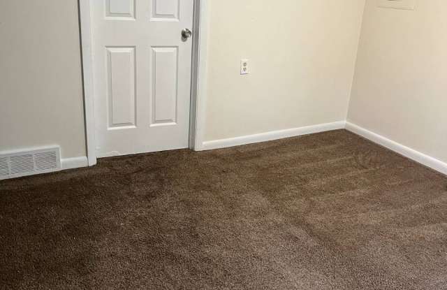 11368 Homestead NE Ave