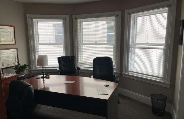 27 S DARLINGTON Street