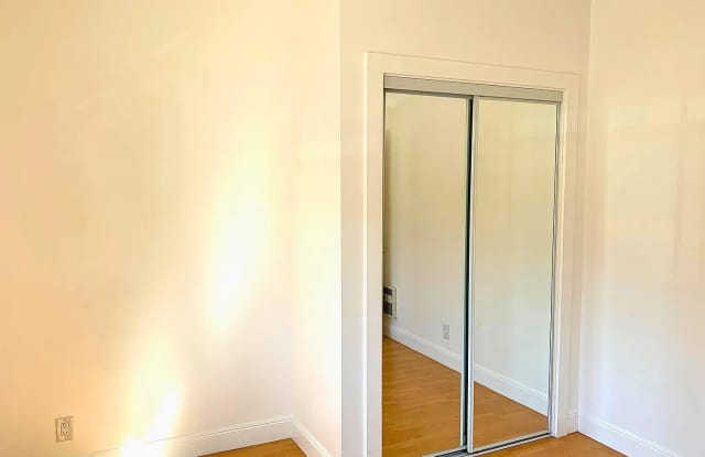 Photo of 2246 23rd St