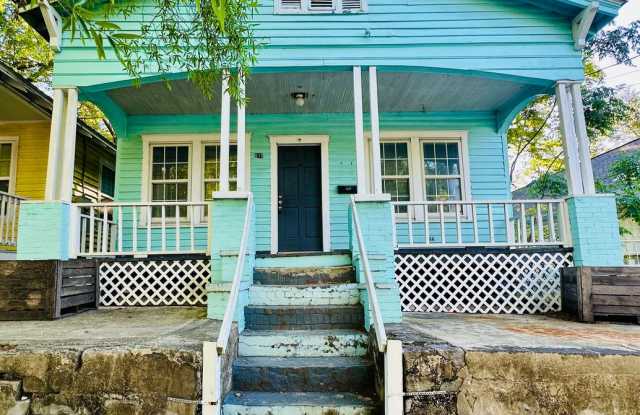 DOWNTOWN - 2 Bedroom - MOVE IN SPECIAL $500 OFF