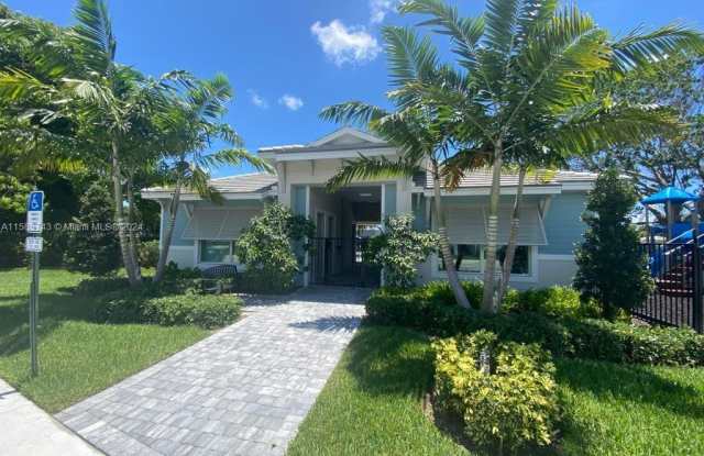 534 Sanderling Cir