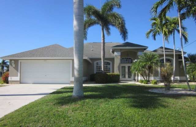 5008 SW 9th Place