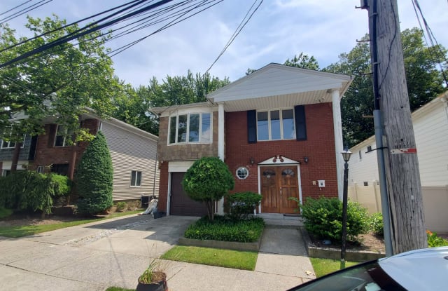 180 Walcott Ave - 180 Walcott Avenue, Staten Island, NY 10314