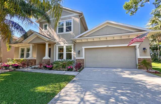 545 LAKE COVE POINTE CIRCLE