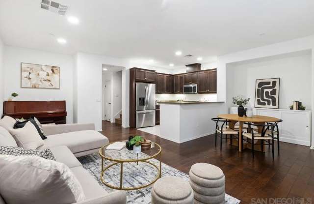 Photo of 10785 New Grv unit: 87