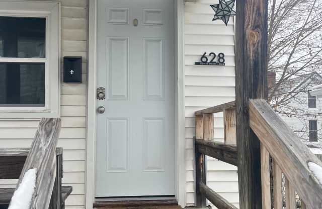 Photo of 628 Sidney Street Rear