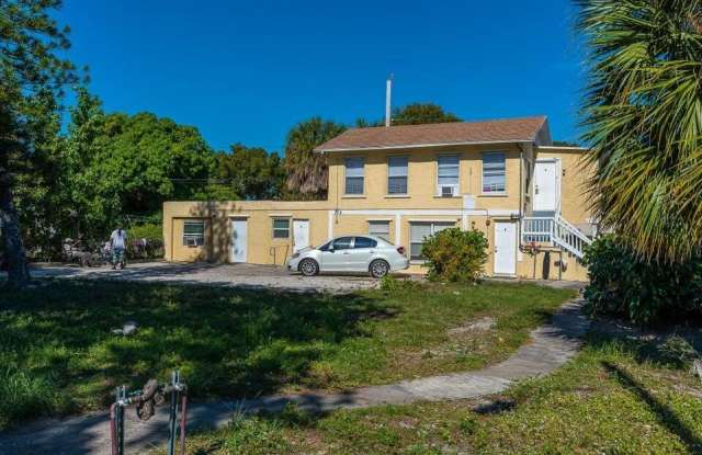 719 52nd Street unit: B