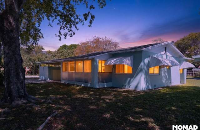 Charming Oakland Park 2BR House - Rent Includes Internet & Water