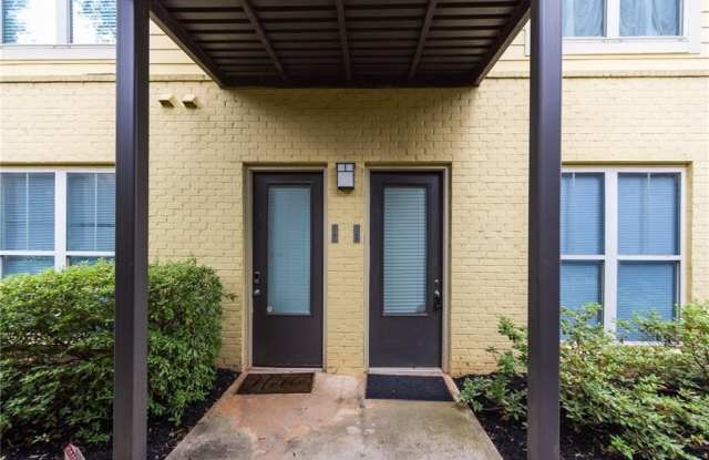 Photo of 1108 Milton Terrace SE