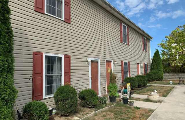 2 Bedroom 2 Bath Townhouse
