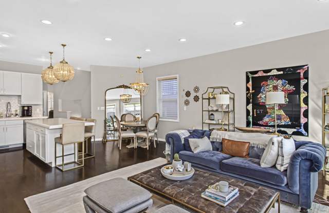 1502 North Wood Street