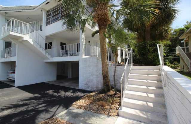 Photo of 450 Southwest 9th Street