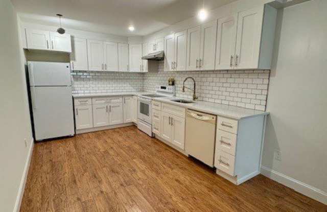 110 Greenvale Ave