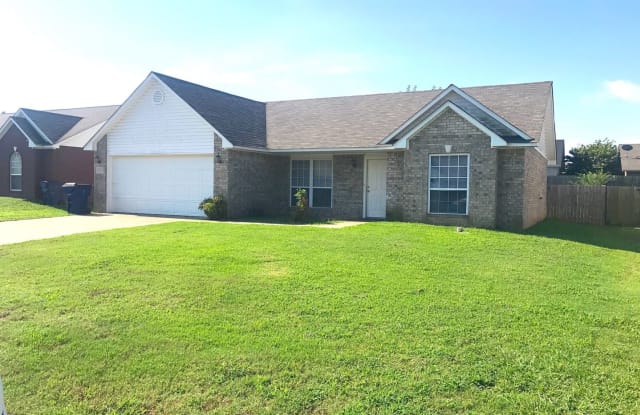 320 Chateau Dr - 320 Chateau Drive, Fort Smith, AR 72908