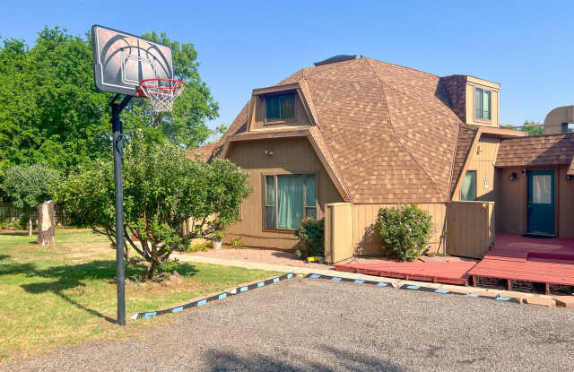 HOUSE - CORNVILLE / PAGE SPRINGS RD