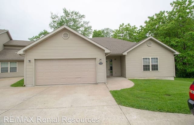 2121 Ballenger Ln - 2121 North Ballenger Lane, Columbia, MO 65202