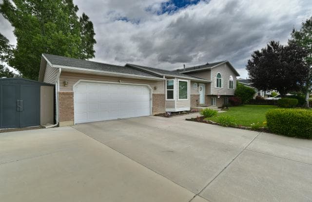 1082 W 1600 N - 1082 West 1600 North, Lehi, UT 84043