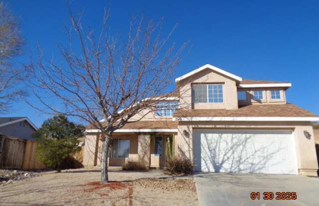 Rosamond 3 Bedroom Pool Home