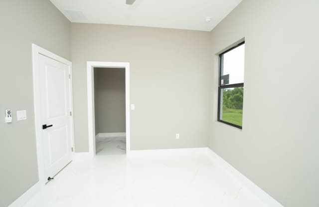 3900 9th Street Southwest