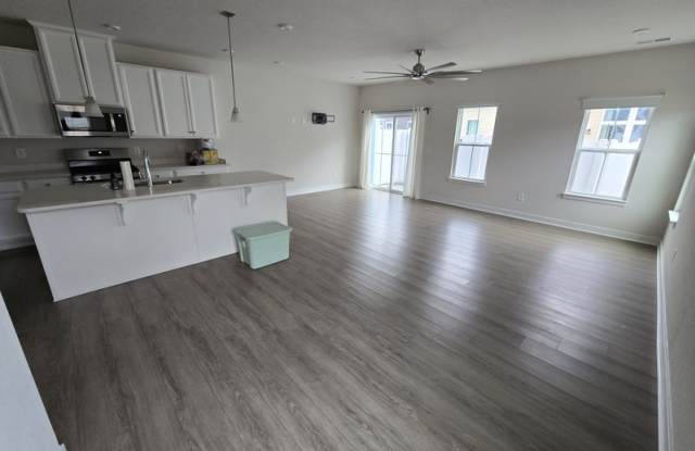 1609 Whistling Road - 1