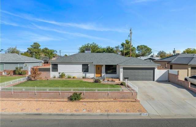 44140 West Lightwood Avenue